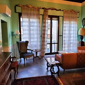 Luxury Near Rialto Bridge Apartment