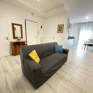https://yayas-house-venice.hotelslidodijesolo.com